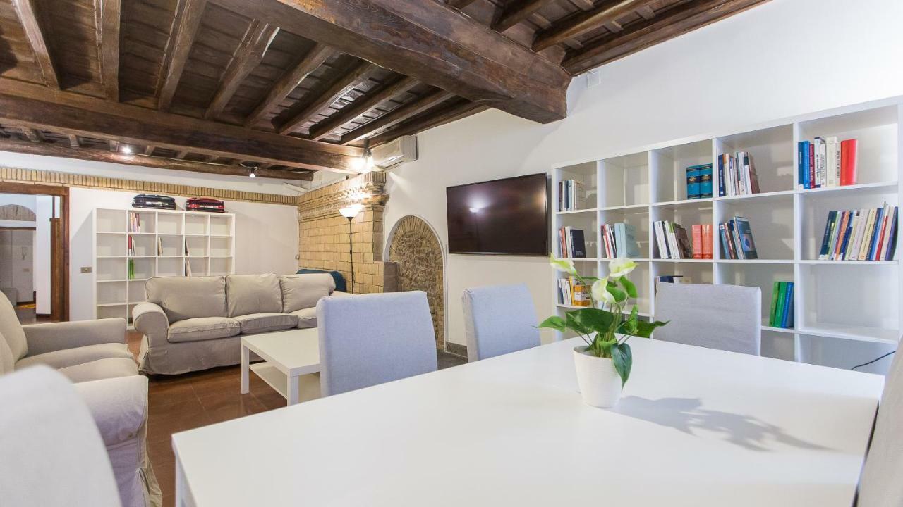 In Scala Deluxe Apartment Rom